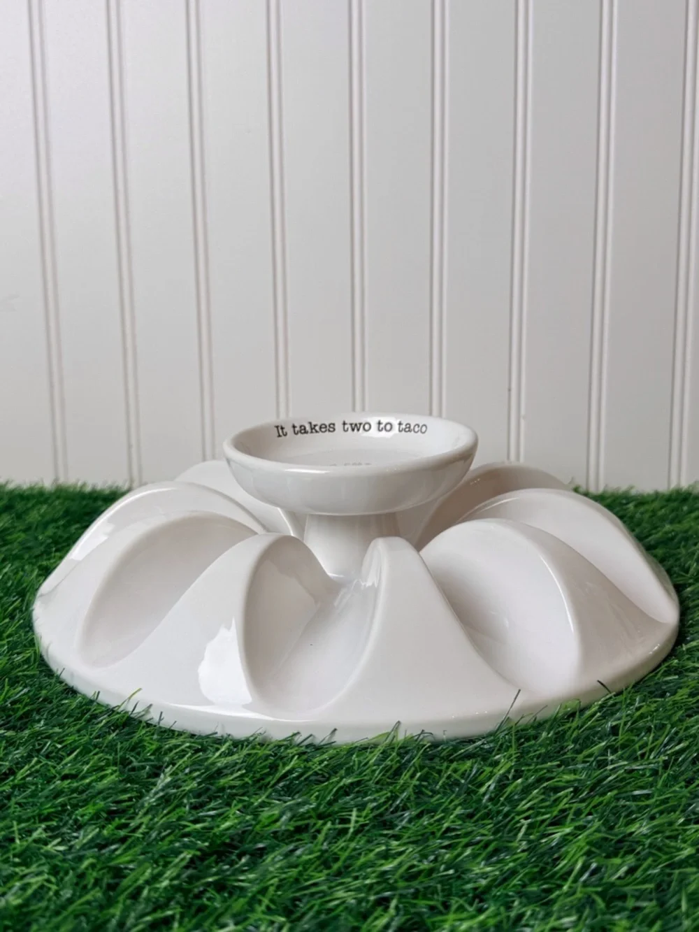 Mud Pie Circa Ceramic Taco Platter with Dip Well White/Black EUC